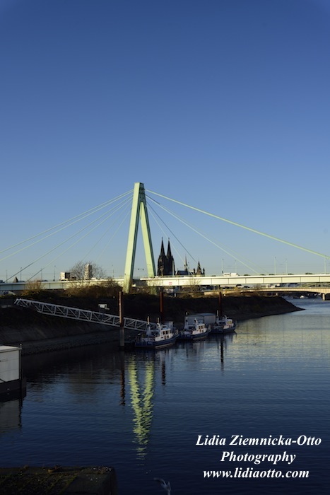 THE SEVERIN BRIDGE AND ITS REFLECTION